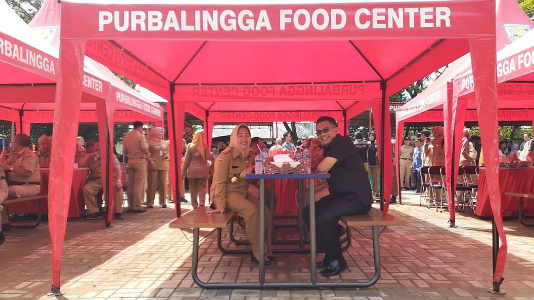 dyah_h_pratiwi's tweet photo. Bagi para penikmat sajian makanan dari PKL Alun-alun ataupun GOR Goentoer Darjono kini bisa ditemui di "Purbalingga Food Center" yang tempatnya persis di sebelah selatan GOR Goentoer Darjono. 
Ini hanya sebuah awal. Tahun 2020 kita anggarkan dan masih teruskan pembangunannya https://t.co/uDyMPsJaHl
