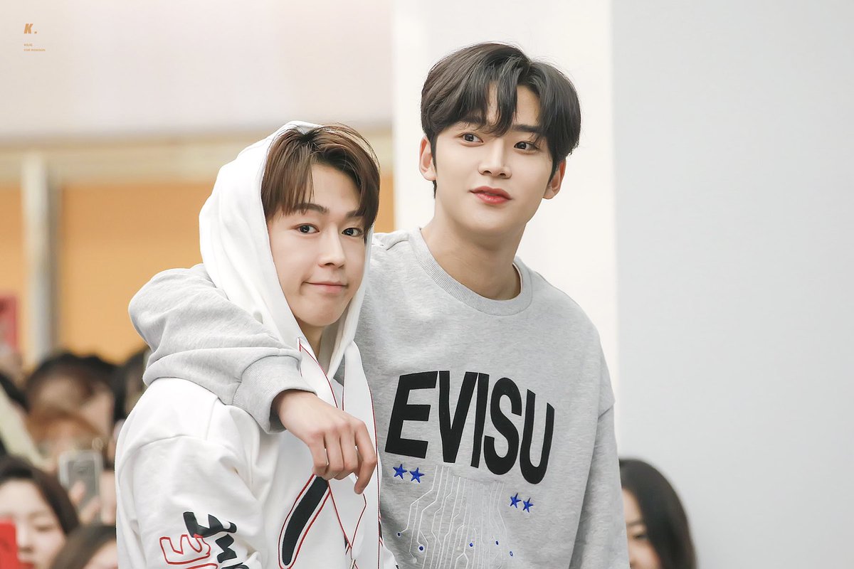 kilig0807's tweet photo. 191228 에비수팬싸 HQ
👶🏻👶🏻🍼
@SF9official 
#로운 #ROWOON #김석우 #SF9 #에스에프나인 #ロウン #다원 https://t.co/4xOaSZ0M6t
