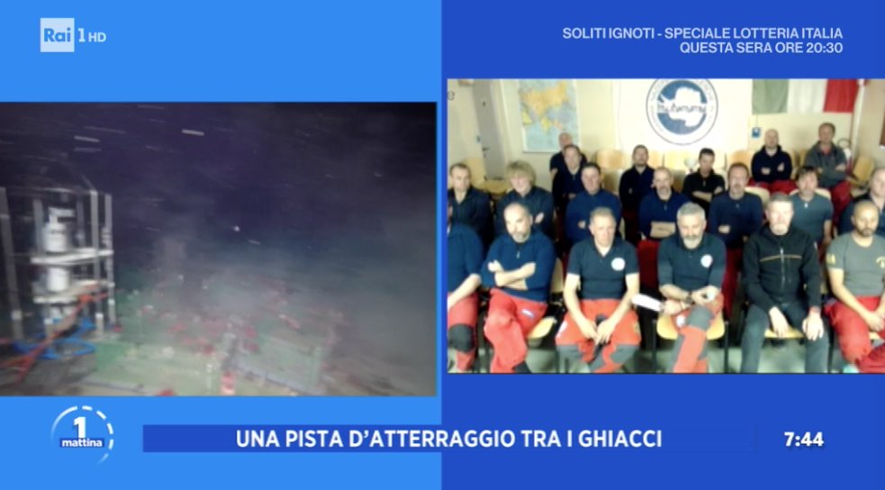 Unomattina's tweet image. Torniamo a occuparci di un aeroporto italiano tra i ghiacci dell’Antartide. Lo stanno realizzando gli uomini dell’@ENEAOfficial insieme ai militari dell’@ItalianAirForce nell’ambito del Programma Naz. di Ricerche finanziato dal @MiurSocial con @MinisteroDifesa e @StampaCnr