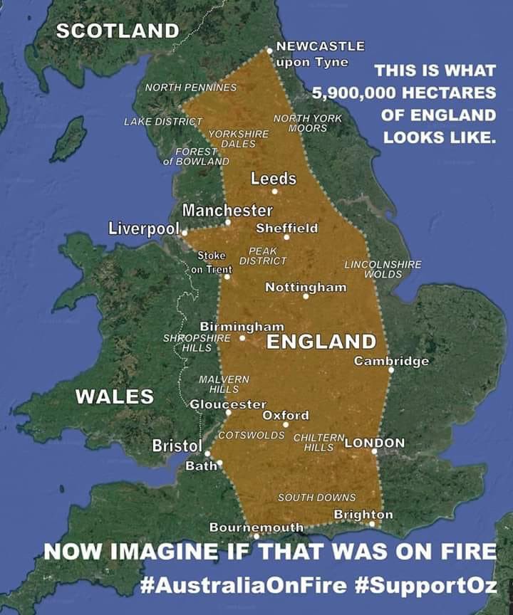 TwoDogHowl's tweet image. M was able to take us out for two walks today..👏👏🐾🐕first time in a month...not so much smoke and even a little rain 🌧🎉Yesterday and Saturday was very very smoky..pic shows smoke in Canberra on Sun &amp;amp; size of fires if in UK. We're safe #AustraliaFires 💔