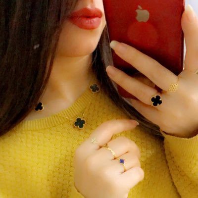 SaharMuhamad's tweet photo. #NewProfilePic https://t.co/EWM6qoqgoh
