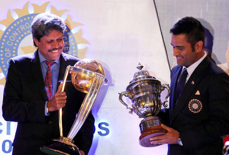 Happy birthday Kapil dev to wishing m. S. Dhoni fans 