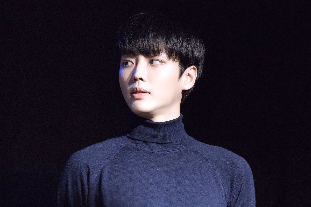MITSUO1O6's tweet photo. 200105 미니라이브 1부

네이비 컨셉 찰.떡

#WE_INTHE_ZONE #위인더존 #이슨 #ESON https://t.co/0zWTpjdNQo