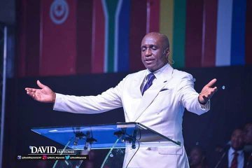Fort411's tweet photo. And Verily He tends to those that tends to His business. @ #5NOG2020 with @DavidIbiyeomie @smhosglobal for the #GreaterGlory. 20th to 24th January. https://t.co/2IkDJcdylc