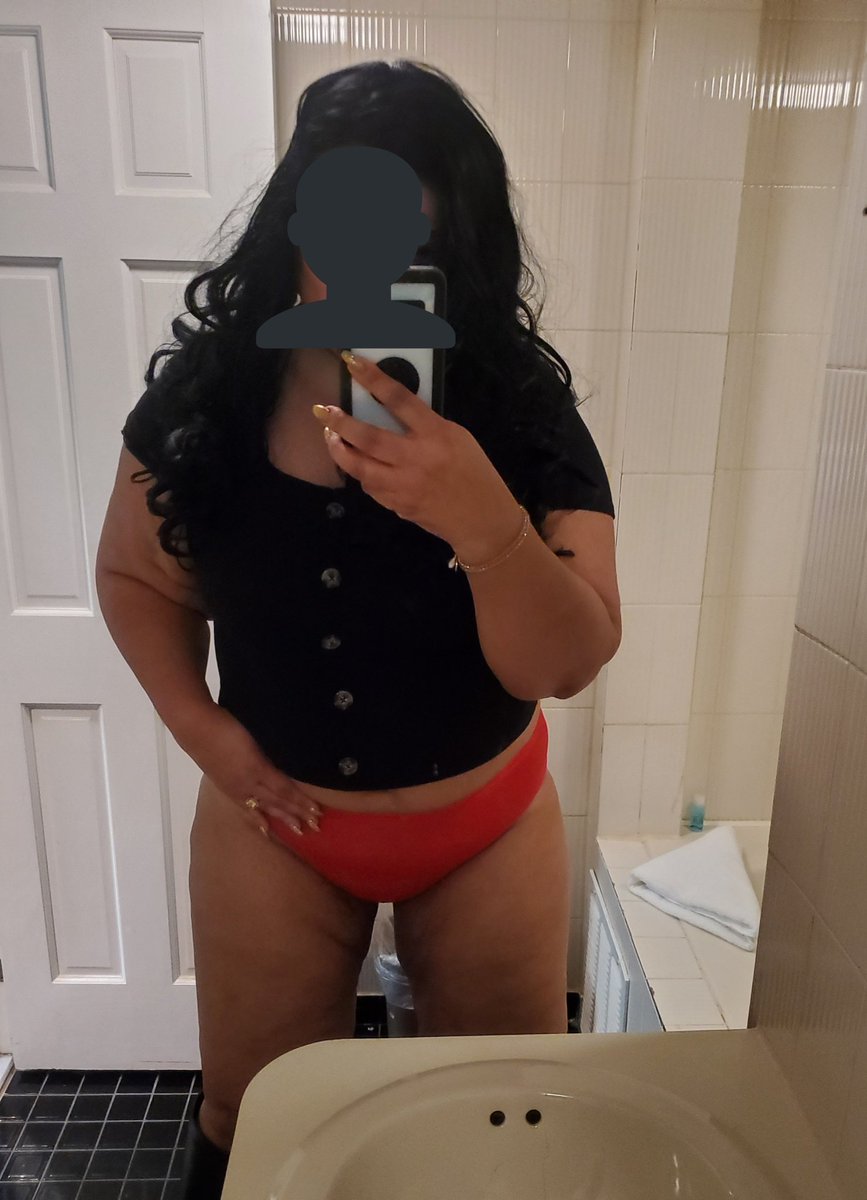 OhMandyKB's tweet photo. Good morning naughty ones. Book you Valentine's panty wear today. Free puss pop for all February orders 

#milf #hotwife #pantyseller #pics #vids #gfe #giantess #crushfetish #goddess

@DirkHooper @hockeycrazymn @PaulPromotes @lil_CIRCE @MuffyDynamite @AbeevaX https://t.co/gsMN8QXJAk