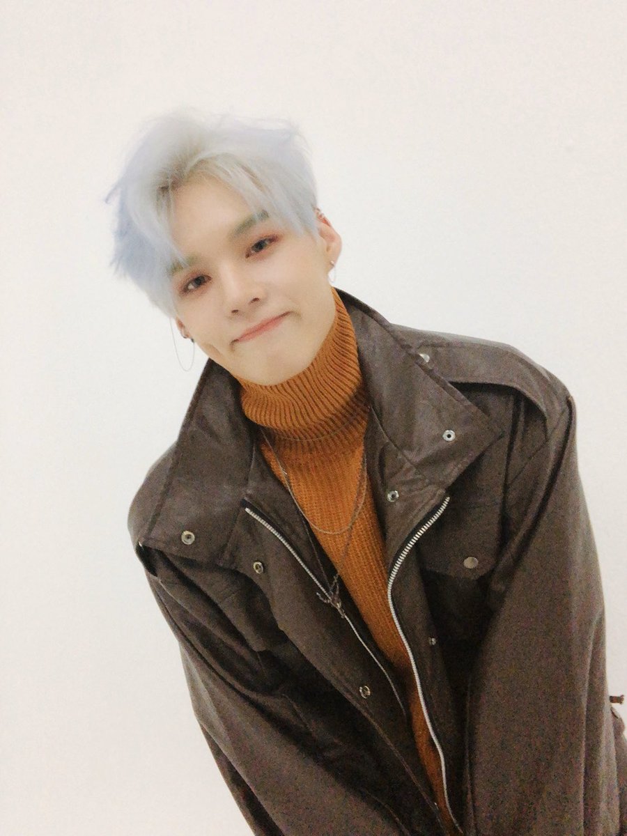 imsedjun's tweet image. #⃟임세준 — Alice! Our concert is over! But i already miss you so much!
  
Alice, don't get tired, don't get cold! ❤️🍓 앨리쓰으으 !!! 하땅사 💙💛