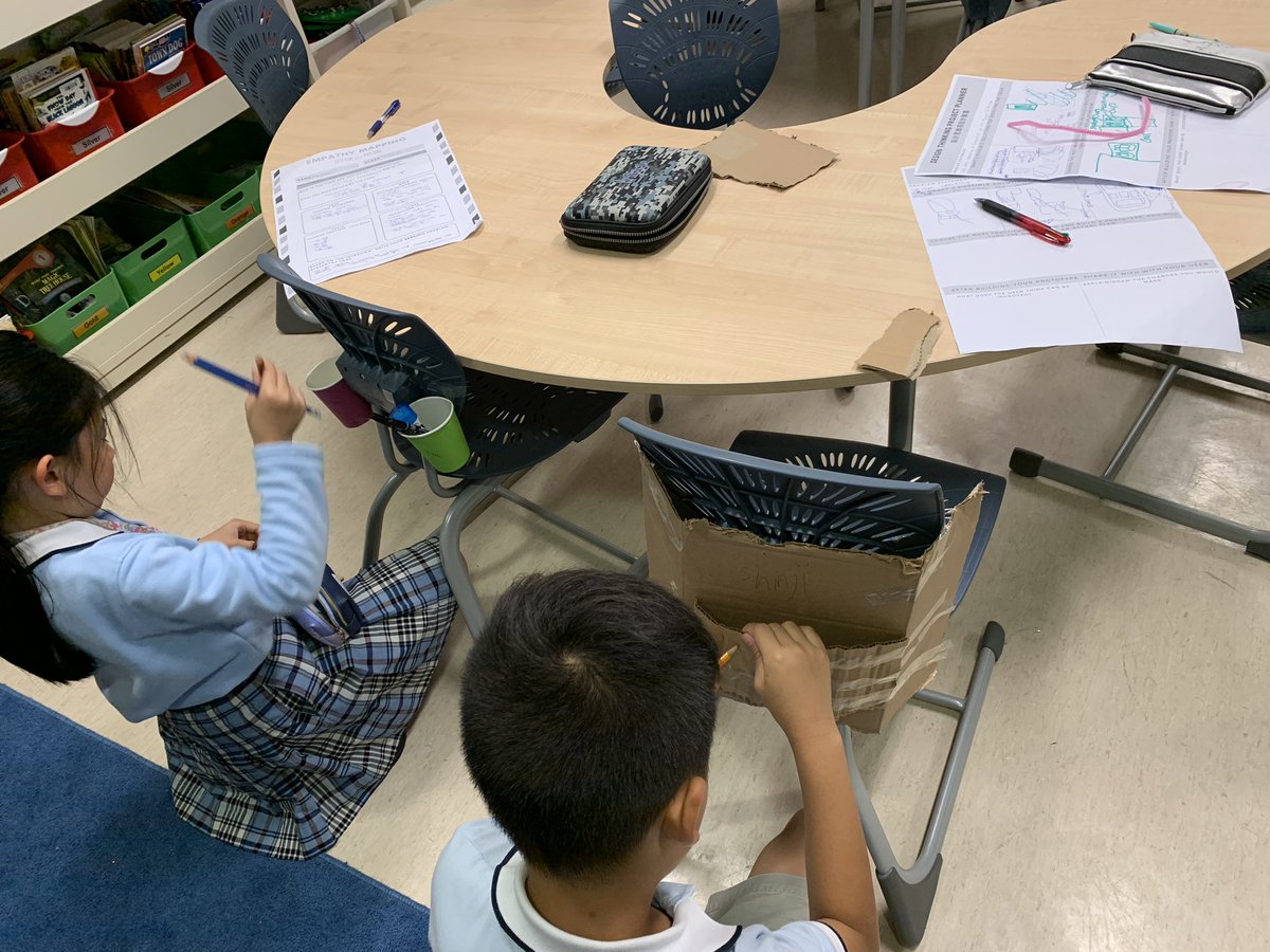 mrkpyp's tweet image. First day back and #rapidprototyping continues in Y3. Ss are completing a #designthinking warm up. They interviewed their Ts to learn more about a stationary problem in class. Next, Ss will go on a #problemfinding hunt to find goods/services at #VSAHKG which can be enhanced.