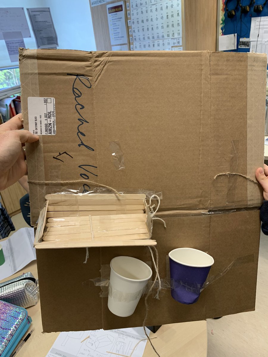 mrkpyp's tweet image. First day back and #rapidprototyping continues in Y3. Ss are completing a #designthinking warm up. They interviewed their Ts to learn more about a stationary problem in class. Next, Ss will go on a #problemfinding hunt to find goods/services at #VSAHKG which can be enhanced.