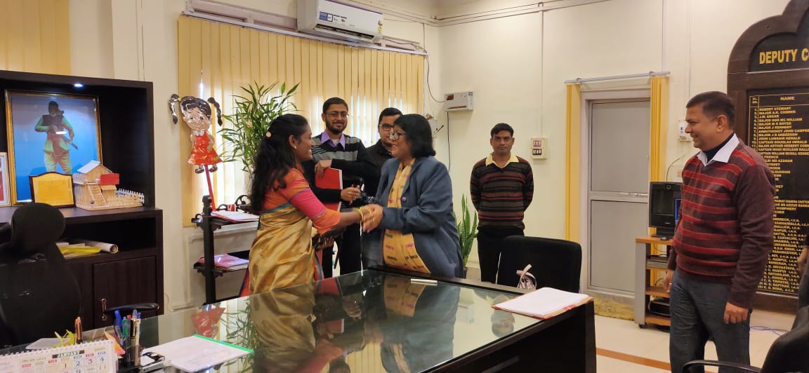 sharma_barnali's tweet photo. Joined as the Deputy Commissioner of Cachar District.
@CMOfficeAssam https://t.co/Lp5PRtSu61