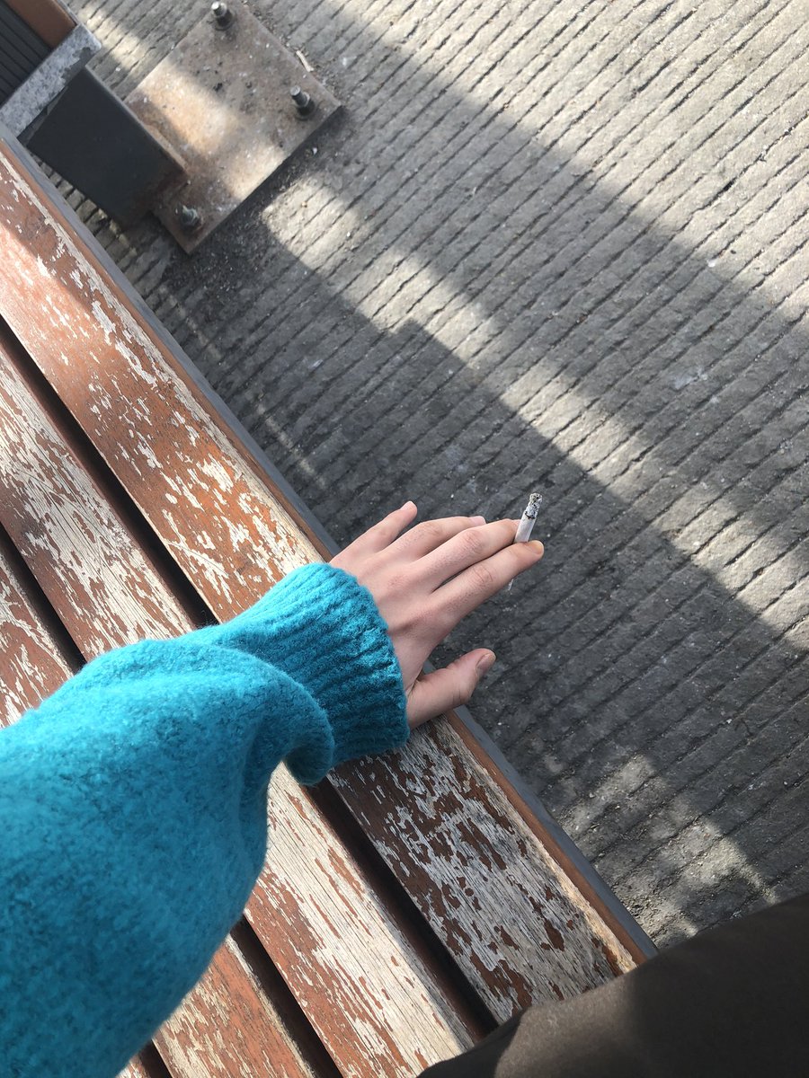 Papago_0905's tweet photo. 저는 연락을 빨리 해달라고 재촉 하거나,
집착 하는걸 싫어합니다.
다들 하는 일이 있고 바쁜일이 있고,
그리고 나와 연락하기 싫은 사람이라면 
답장이 늦어지고 궁금한게 없는게 당연한 일
그럼 조용히 혼자 정리하는 스타일 입니다.
#섹트 https://t.co/8h9MlZ8KFK