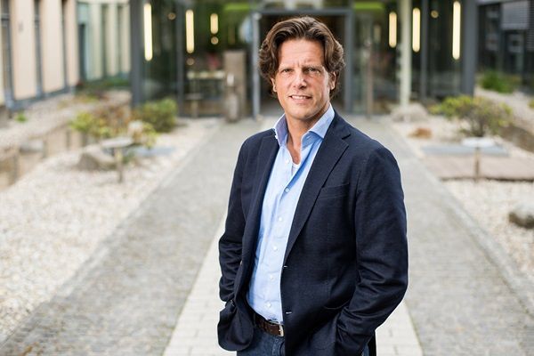 turi2's tweet photo. Anzeige: Was wirklich wichtig wird, welche Werte zählen und wie die "Generation Greta" Medien und Kommunikation verändert, darüber diskutiert @Serviceplan -CEO Florian Haller mit Peter Turi und weiteren Gästen beim Agendasetting 2020. Weitere Infos: https://t.co/p55Q0klfum https://t.co/YezBlBA98g