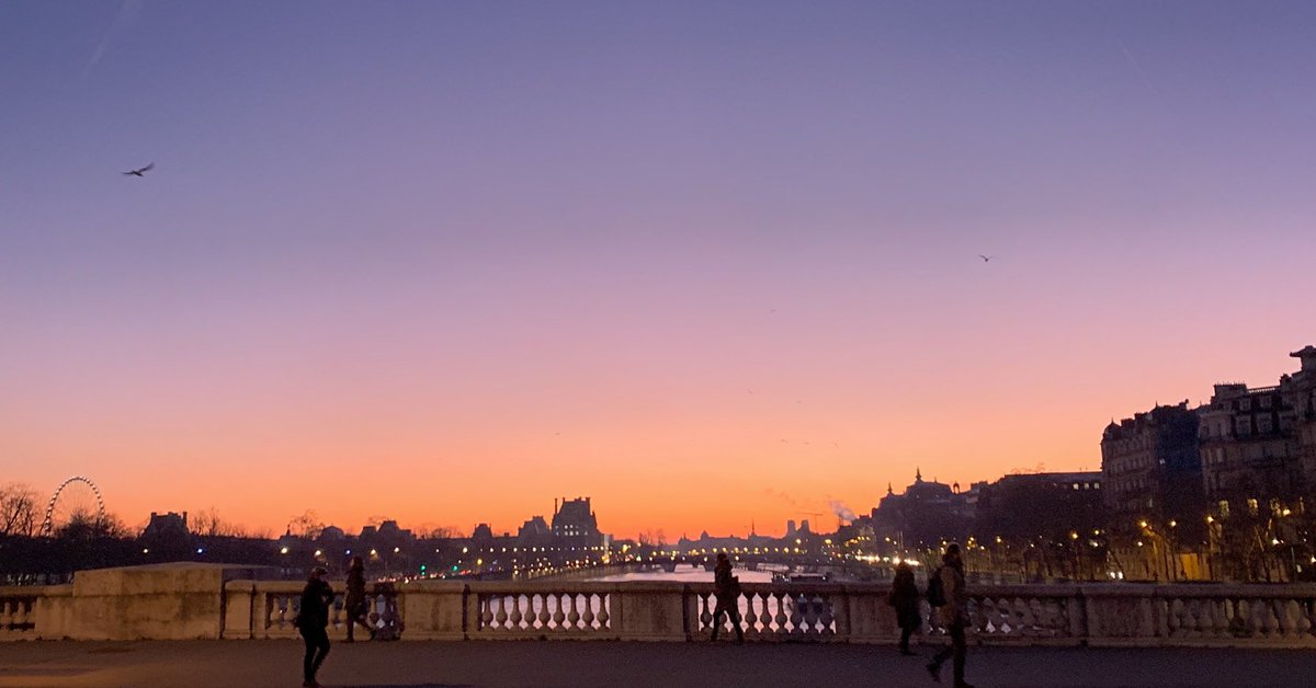 cnaux's tweet photo. First #scooterview 🛵 de 2020 ! Enjoy &amp; take care

 [ #paris #sunrise #streetphotography #pontdelaconcorde #france ] https://t.co/VPaqteqyng
