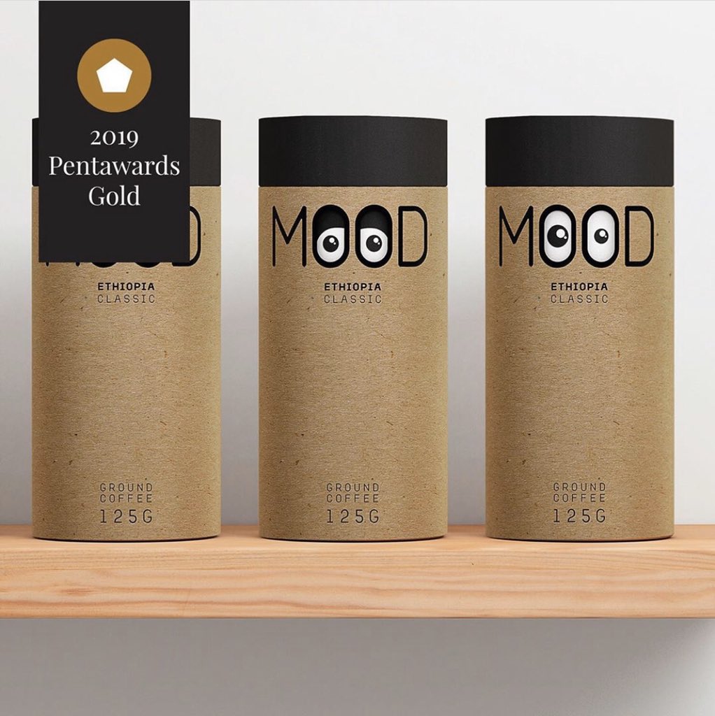 FelixxMoritz's tweet photo. Argh, #MondayMorning we all need that little boost sometimes, check out this clever and cute #coffee #packaging with different facial expressions, helping you to be awake and in a good #mood #HelloAgency #Moscow won a 2019 Gold @PENTAWARDS for this #design @adfpcdpld #HappyMonday https://t.co/BhINjWeIrc