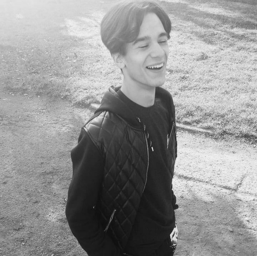 одиночество tweet media