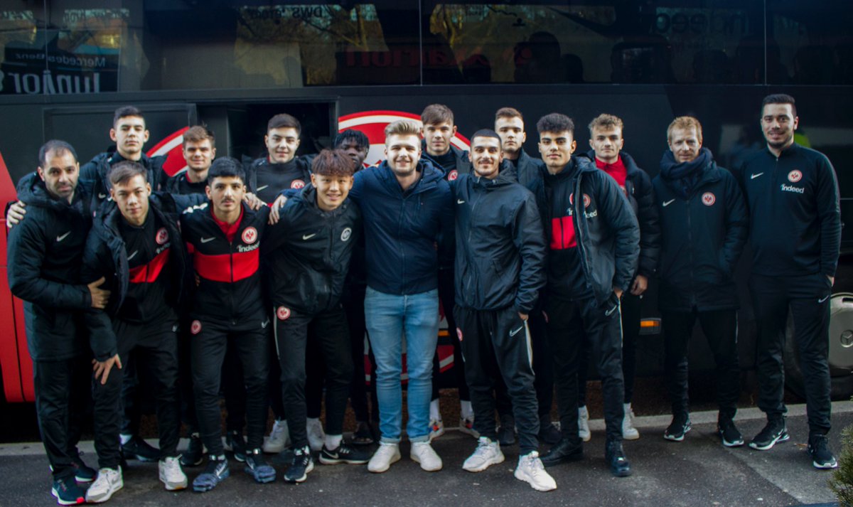 eintracht_lz's tweet photo. Die Eintracht-Delegation ist auf dem Rückweg! 
Ein großer Dank an die Veranstalter des Mercedes-Benz JuniorCup für dieses großartig organisierte Turnier! ⚽️🏆
Ein spezieller Dank geht an Nico, der uns das Turnier über betreut hat.

#sgeU19 #MBJC20 @mbfussball https://t.co/PF7Z6SZIIQ