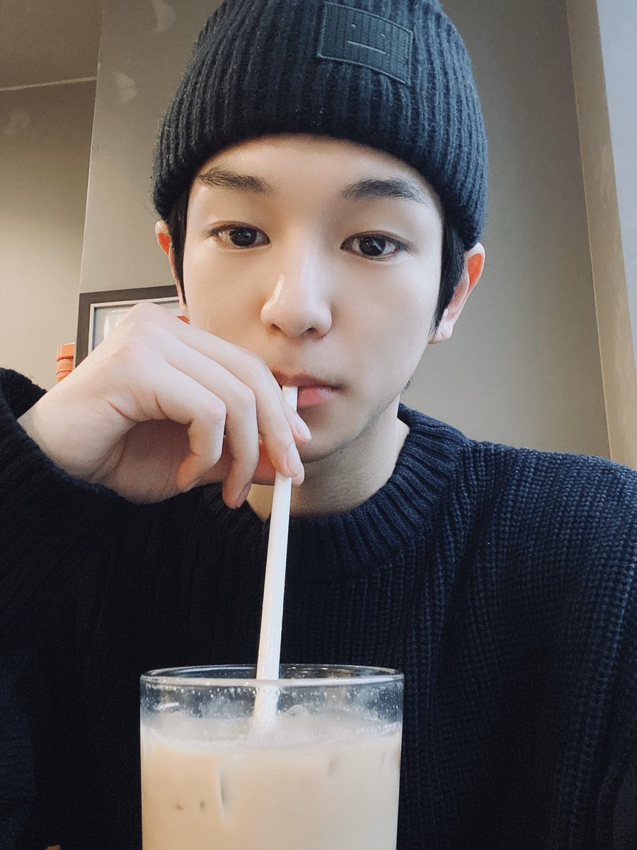 NewWorld_VICTON's tweet photo. [#찬]
잠깐의 여유...☕️🖤-@ https://t.co/peNjwsGdUh