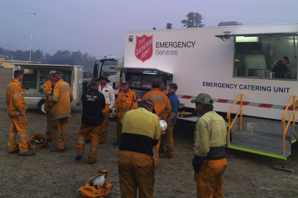 We've published some suggestions as to how wine lovers outside Australia can materially express their concern for those devastated by #bushfiresAustralia at bit.ly/2MTXkDt including a UK wine auction organised by @gusgluck