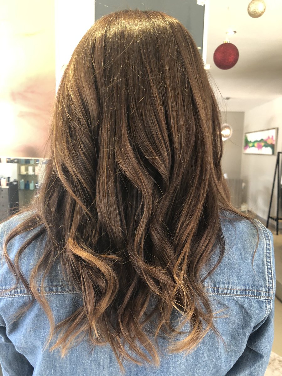 langarowellness's tweet photo. We ♥️ #PeopleOfLangaro. 
The gorgeous Debbie Kleynhans fresh after a blow dry with stylist Gailene Thora. Oh and PS: how insane is her glowing skin? 🤩 https://t.co/oktOadLHSl