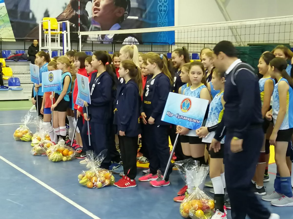 KazVolleyFed's tweet photo. Открытие зимнего ЧРК по волейболу среди девочек 2007-2008 г.р 
04.01.2020 - 11.01.2020
Петропавловск https://t.co/LuiaAefRx1
