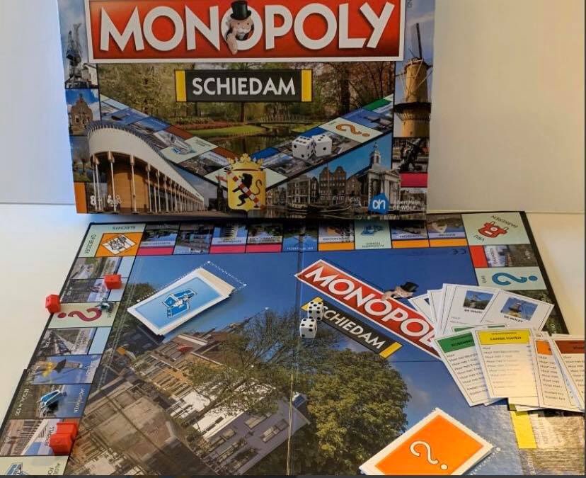 sotikkie's tweet photo. Yes! In de uitleen bij speelotheek Ikkie het Schiedams #monopoly spel. Nu kan iedere Schiedammer er mee spelen. Check onze website voor meer info over het lenen https://t.co/8BTppJfysv #Schiedam https://t.co/Z51eks8Uvm
