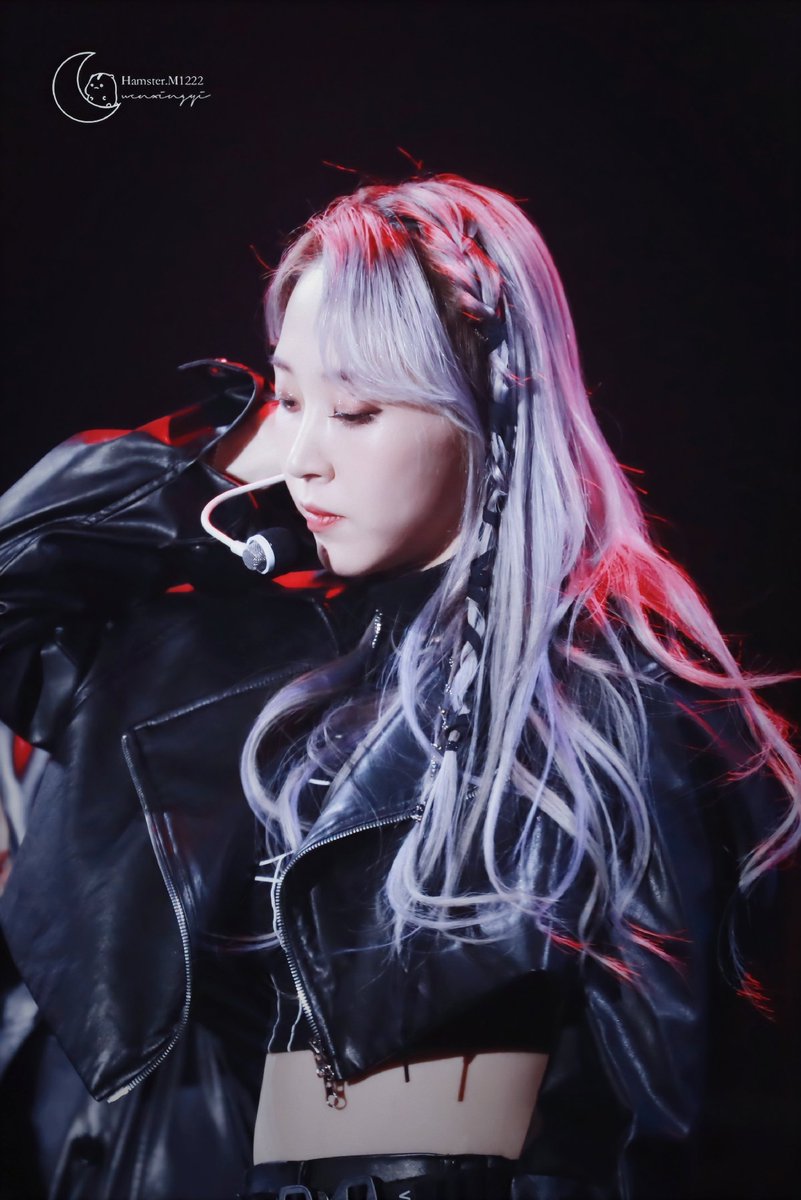 200104 골든디스크어워즈 🐹🐹🐹

#문별 #MOONBYUL #마마무
#MAMAMOO
