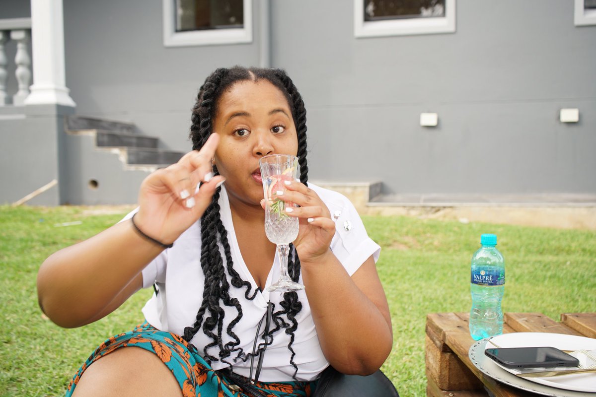 DazeHouse's tweet photo. Thank you @mane_mpi @Likers_2Do Sisipho and Qhama for coming to #FirstSunDAZE we canβt wait to have you at the next one! #DazeHouse https://t.co/wwiz1glQmh