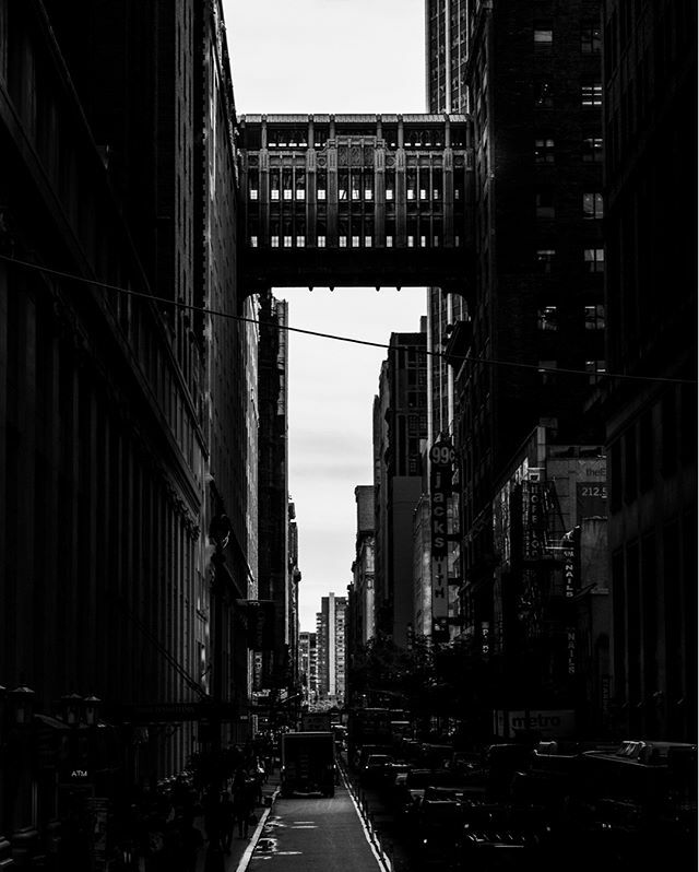 jokofernandez's tweet photo. paths &amp; bridges⠀⠀⠀⠀⠀⠀⠀⠀⠀

#streetclassics #unknownperspectives #theIMAGED #urbanandstreet #illgrammers #heatercentral #leagueoflenses #lol5k #FatalFrames #… https://t.co/h4T8GeZBA7 https://t.co/JV5wI9ALIC