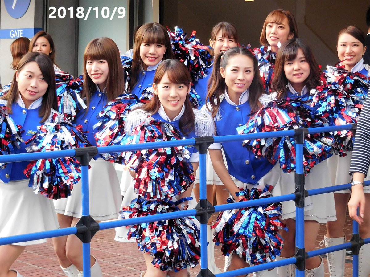 SACHI_LIVE's tweet photo. 2018/10/9 ①
レギュラーシーズン神宮最終戦
あなたがいて 私がいて
ほかに何もない…
#swallows #passion2018 #2HIMI #passion2019
#二重唱 #デュエット #岩崎宏美
じゅら先輩と ゆい先輩には
二人の仲を よくからかわれたなぁ😅 https://t.co/1vpJqhjQiF