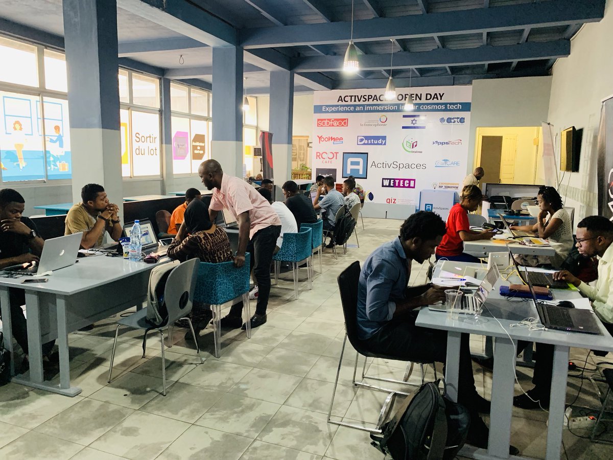 freethinkingST's tweet photo. And its Monday. Full house at @ActivSpaces. These people are supper calm. Working from the space today @sabfood_CM @Elam_Cameroon @alida_eboo @YvesTamu and @fanfe_yvon from @LeBoukarou thanks to a partnership with @LaKmerTech. Have a great week you all. https://t.co/wFRClVLJLQ