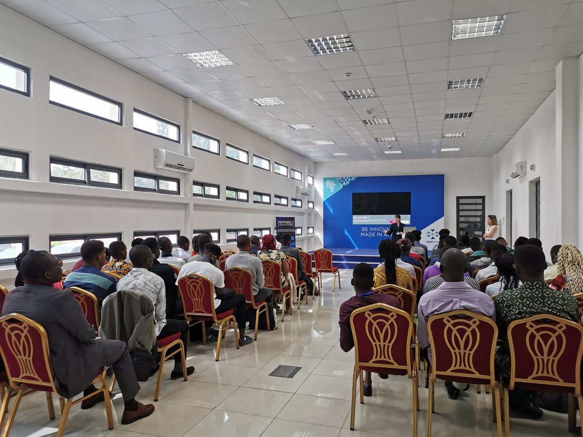 EpitechBenin's tweet image. Lancement de la #ProjectWeek2020 ce lundi matin avec #echOpen à Sèmè City.
