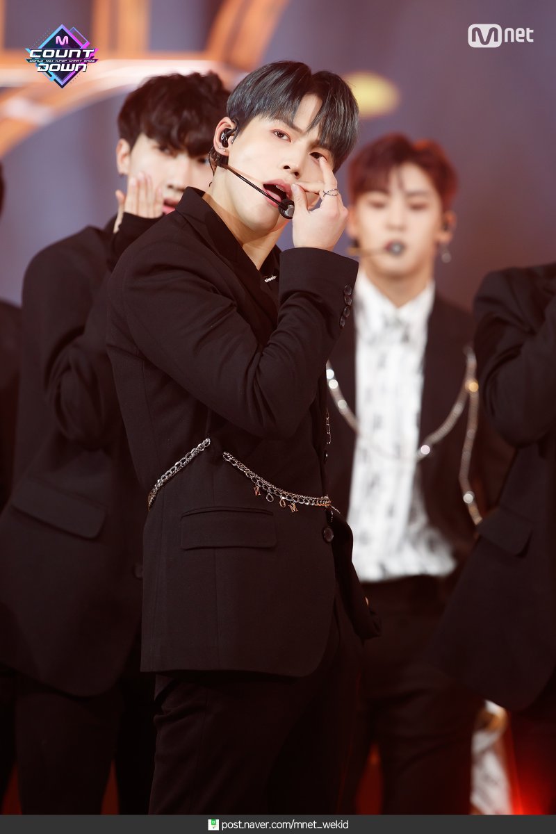 MnetMcountdown's tweet photo. 200102 #MCOUNTDOWN 현장포토
#비오브유(#B_O_Y) - #My_Angel ♬

📸 More Photos
https://t.co/6JoRj4Ljgh https://t.co/sRHSG4cLRh