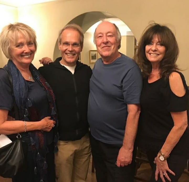Laserman_Alex's tweet photo. Helga (Kim Hartman), Herr Flick (Richard Gibson) , Hubert Gruber (Guy Siner) i Ivette (Vicky Michelle) 37 godina nakon snimanja serije Allo Allo. https://t.co/SQW7mHTYuV