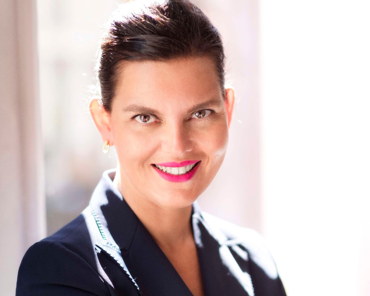 Mascha is de oprichter van <a href="/ByeByeBurnout/">Bye Bye Burnout</a>. Haar burn-outvisie wekte internationale interesse van Google en grote bedrijven op Wall Street en ze bracht onlangs haar eerste boek uit. In dit interview vertelt ze onder andere wat succes voor haar betekent. business-bubbles.com/nl/powervrouw-…