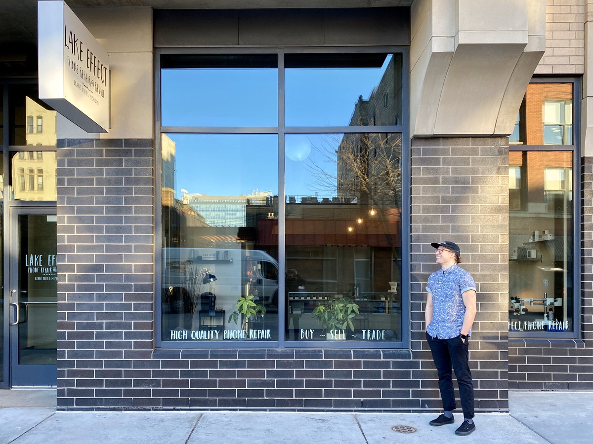 lakeeffectphone's tweet photo. 2 YEAR ANNIVERSARY!!!

Time flies when you’re having fun! Thank you to all of my loyal customers, family, and friends for helping my dreams come true! Here’s to another great year and for many more to come! 

#lakeeffectphonerepair #grandrapids #localbusiness #gvsualumni https://t.co/prR1iyWQWO