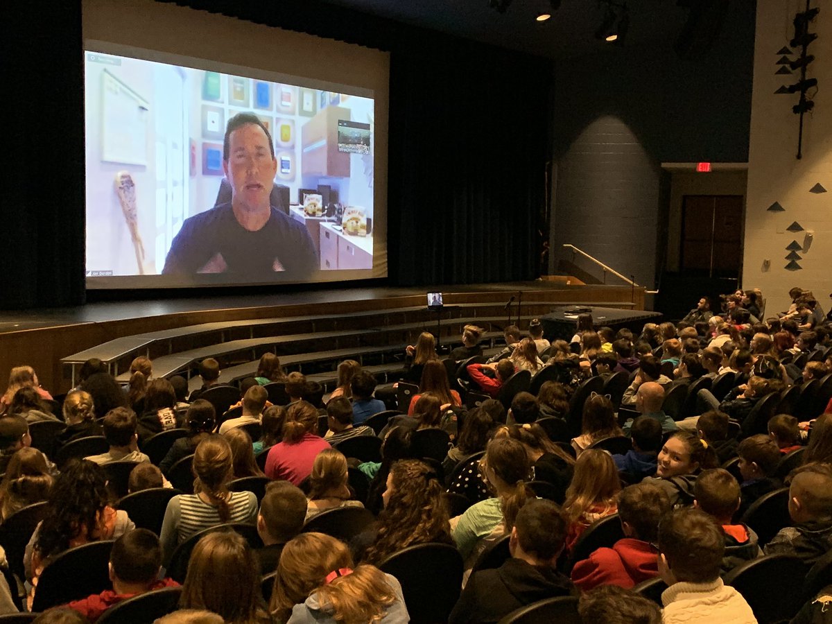 kevindeemer99's tweet photo. Starting the day with @JonGordon11.  It doesn’t get any better.  “Don’t believe negative thoughts.  They are lies.  There is greatness inside of you.” https://t.co/2Z76i0L23s