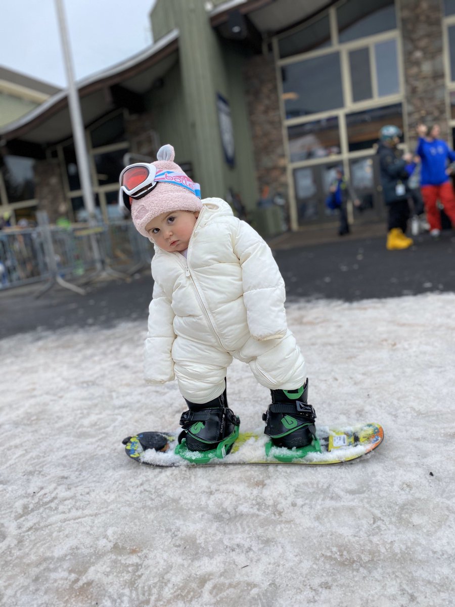 #RT @huntermtn: #mood 🧐
.
.
JK we love Mondays! Midweek hours in effect 9-4. See you on the slopes 🏂🤗 
#burtonriglet #gosnowboarding @burtonsnowboard 

huntermtn.com/lift-tickets/