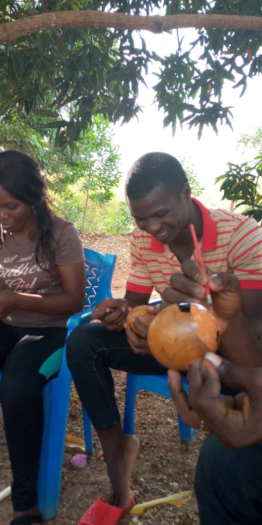 Festivaldubreka's tweet photo. Flash-back #FESTARD19 Formation-Théâtre Marionnette
Fabrication des marionettes
Formateur : Maître Kotondi-NIGER
#BouchedAir
#FESTARD19
#DubrékaCitéDesArts
#DiversitéEspacesFormesThéâtrales
@stephorfila @FBouzigues @zeinabcamaraoff @Mesrs_Gn @FMTMcharleville https://t.co/AsIcsoXLrr