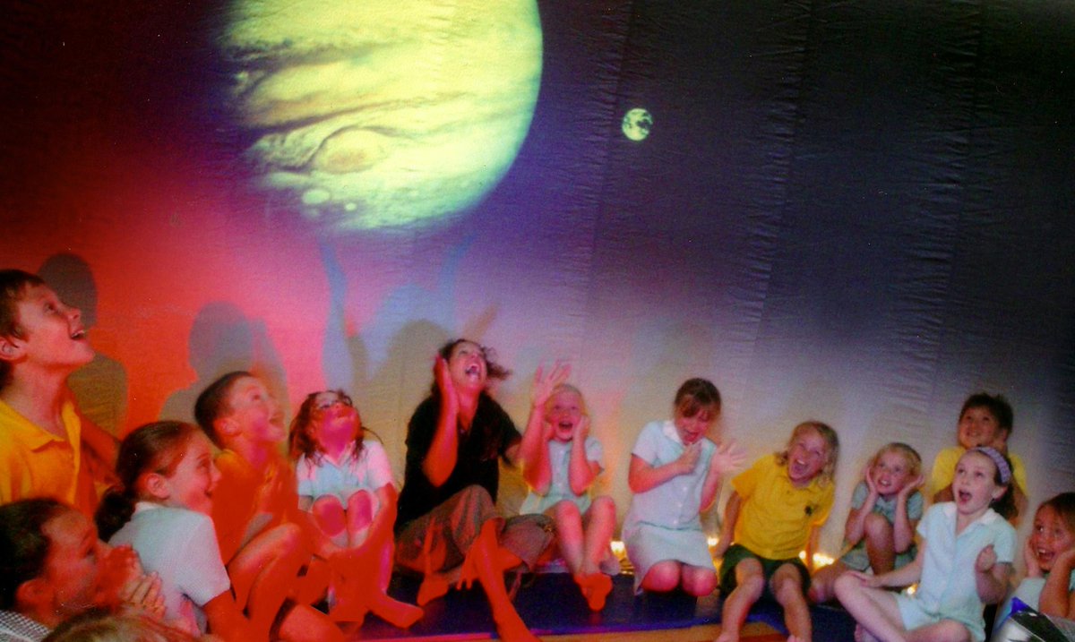 London! We're running #family planetarium shows at @okidomagazine in <a href="/kings_mall_ldn/">Kings Mall</a> this Saturday 11 and Sunday 12 Jan: hoop.co.uk/e/c1YVN7 Hope that you can join us for some #space fun! <a href="/nnhammersmith/">HammersmithToday</a> <a href="/ForMumsFulham/">ForMums Fulham</a> <a href="/AskewMag/">Askew</a> <a href="/Fulhamsw6com/">FulhamSW6</a> @HamFulBrill4Biz <a href="/Netmums/">Netmums</a>