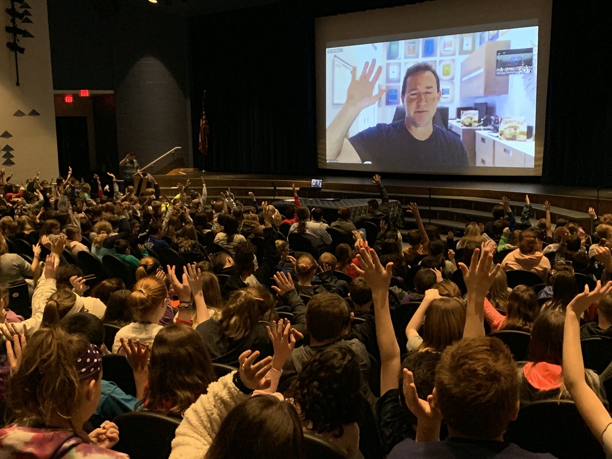 GoMounts's tweet photo. Great start to the week: @JonGordon11 chats with EASD students in grades 5-6 today. His answers to students' questions are met with ongoing applause as he encourages students to, "Do the work. Produce great things. Give your best, and as you do over time, you will build success!" https://t.co/NIeFJf8Rvw