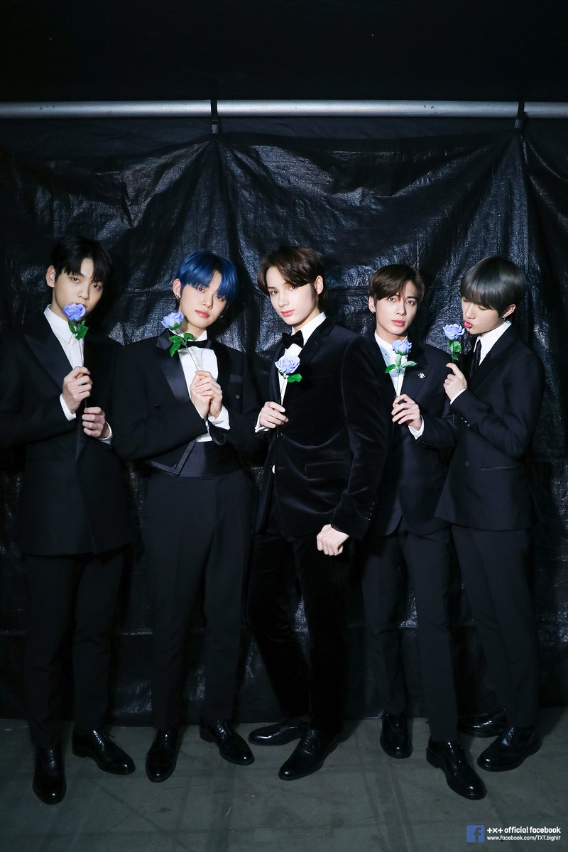 RepublicRecords's tweet photo. Good morning, from @TXT_bighit 🌷 https://t.co/VO2Y23MUAZ
