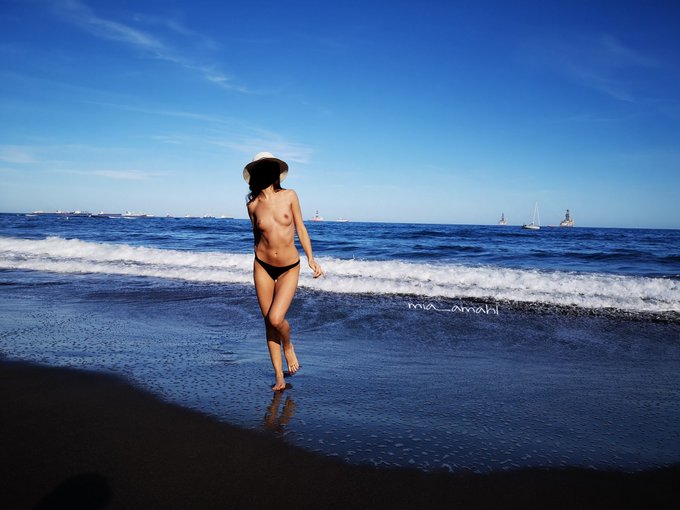 Holiday postcard.  How are you guys, girls? 😍❤️  #NewYear2020 #girl #beautiful #picoftheday #photooftheday<a href="/tag/newyear2020"class="tags">#NewYear2020</a><a href="/tag/love"class="tags"><span>#love</span></a><a href="/tag/photooftheday"class="tags"><span>#photooftheday</span></a><a href="/tag/model"class="tags"><span>#model</span></a><a href="/tag/picoftheday"class="tags"><span>#picoftheday</span></a><a href="/tag/beautiful"class="tags"><span>#beautiful</span></a>