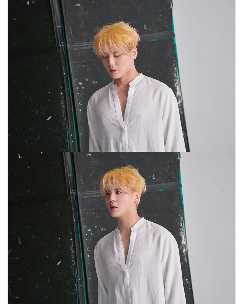 xiawonderland's tweet photo. cjes.tagram https://t.co/bZWW0YMiG5
ミュージカル俳優 #キム・ジュンス #김준수 が歩いてきた10年の道👣
デビュー10周年記念ファンミーティング #PRESENT 開催確定!🎁
来たる #2月1日 #午後5시 世宗大 テヤンホール✔️
温かい心で俳優キム・ジュンスの10周年をお祝いしてください!🙈 https://t.co/lHoGnTfkkk