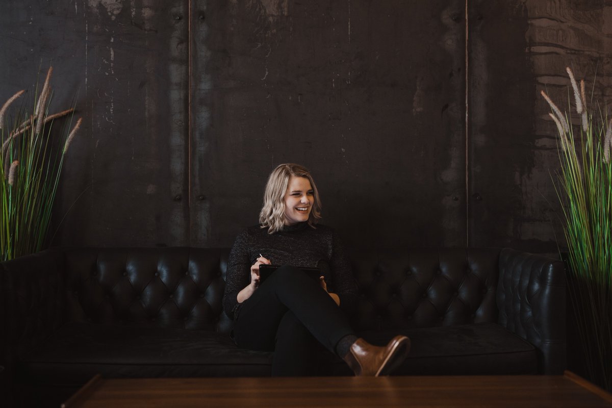 Har du en vass penna och ett öga för #storytelling? Drömmer du om en framtid inom kommunikation och marknadsföring? Letar du efter ett meriterande och utvecklande extrajobb, kanske vid sidan av dina studier? Ansök idag! #jobbtips #contentmarketing 

holycomms.se/nyheter/junior…