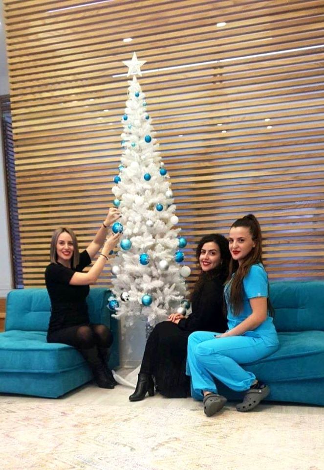 OasisMedCrete's tweet photo. ⭐🎄 ΚΑΛΑ #ΧΡΙΣΤΟΥΓΕΝΝΑ!! 🎄⭐#MerryChristmas Οι ιατροί και το προσωπικό της Oasis Med One Day Clinic σας εύχονται ΥΓΕΙΑ, ΕΥΖΩΙΑ, ΔΗΜΙΟΥΡΓΙΑ, ΑΓΑΠΗ και ΕΛΠΙΔΑ!! https://t.co/motJxcFwdp #oasismed #καλάχριστούγεννα #γιορτές #κρήτη #christmas #crete https://t.co/Hc8WqSywYT