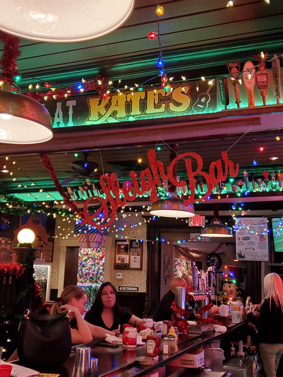 Kelly Bachman tweet media