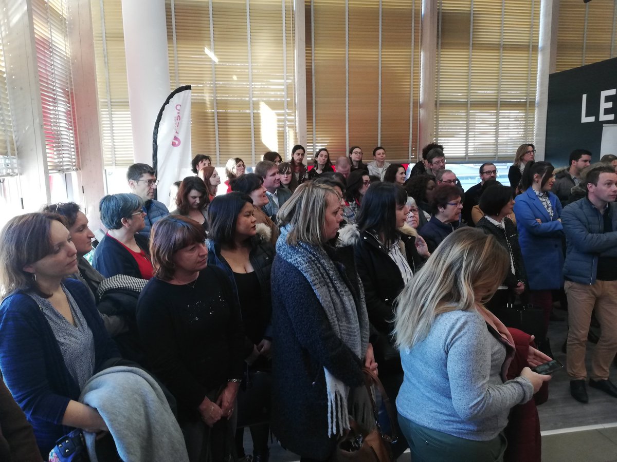 LesageMarie2's tweet photo. Top départ pour les vœux 2020 à l attention des salariés @EoviMcd @GroupeAesio à Limoges @ericgexcollet @GiraudNadine1 dans notre Conseil Territorial Limousin Poitou-Charentes avec nos élus et Alain Chartier Secrétaire Général représentant Maurice Ronat https://t.co/EukrsYoFhv