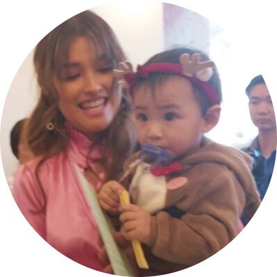 Liza24_Quen's tweet photo. #MakeItWithYouIn7Days 

     Sweet tita Hopie and Tita Andie https://t.co/RzGA2Ho2lo