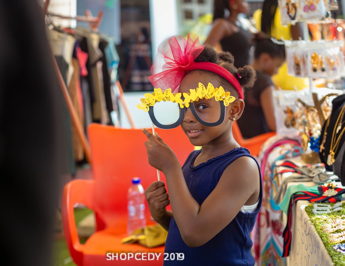 shopcedy's tweet photo. Peekaboo!
Ready or not, Monday is here!
Happy Monday!
📸 - @scabbyajoloolo

#shopcedy #popupshop #2019eventsinghana #shopcedy2019 #cwmevents #popupevent #popupmarket #fashion #shop #food #games #music #art #culture #ghanaevents #2020Goals #2020ishere 🇬🇭 https://t.co/o6qkhiPgn1