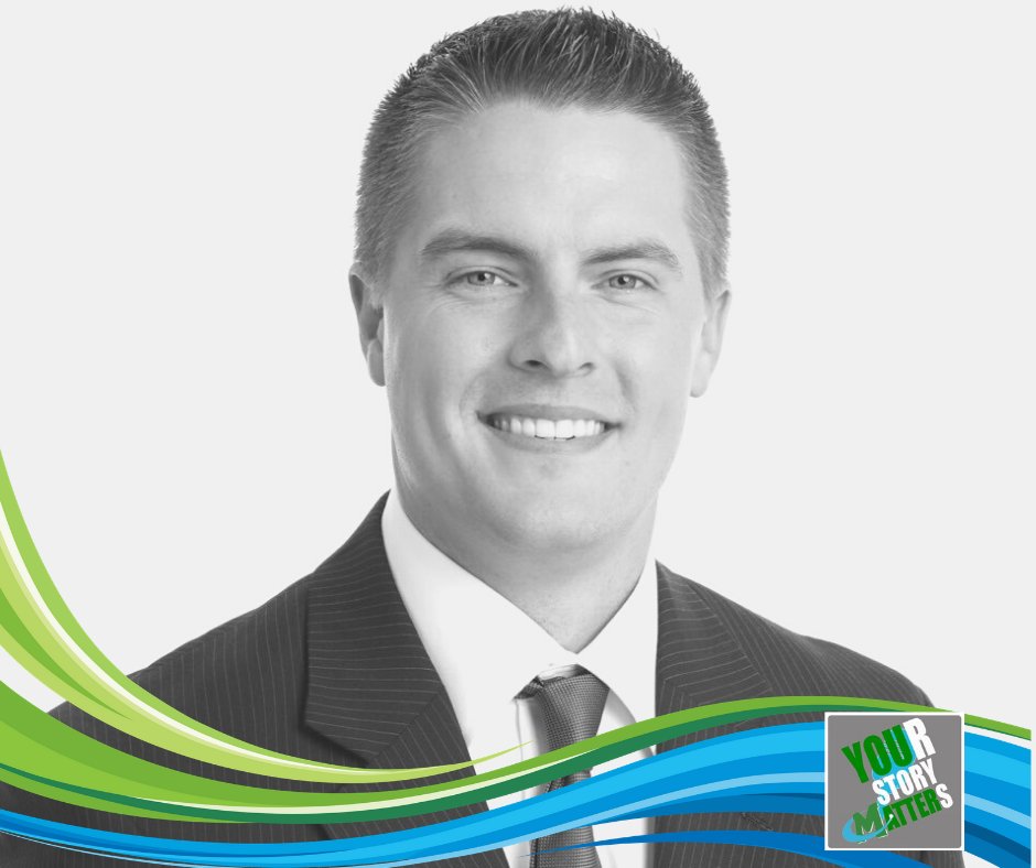 MasonSchools's tweet photo. This week’s #YourStoryMatters podcast features @cgalvinesq. An avid believer in this year’s Mason #CommUNITY Read, Atomic Habits, Charles has been working to intentionally build habits that ensure he’s present with his family. https://t.co/zpzNXaXpbE https://t.co/tsf05Eowgc