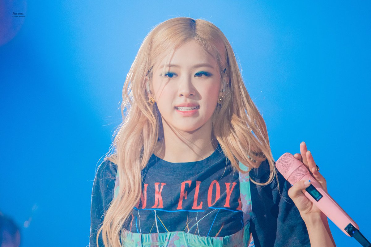 pasta02111997's tweet photo. 200104-05 Kyocera Dome

🐿🐿

#BLACKPINK #블랙핑크 #ROSÉ #로제 https://t.co/pPtpJA7nc8